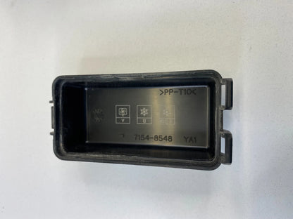 2005 05 MITSUBISHI GALANT UNDER HOOD A/C FUSE RELAY BOX ASSEMBLY MR301971
