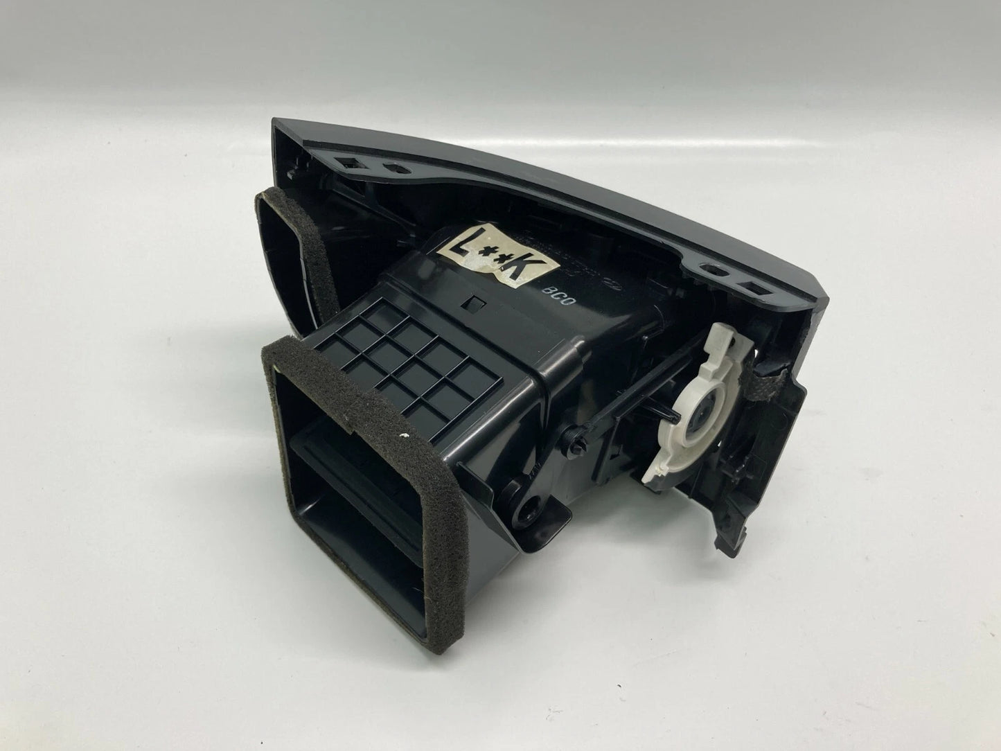 06-10 KIA SEDONA DASH LEFT DRIVER SIDE AC HEAT AIR VENT DUCT GRILLE 4D974-50000