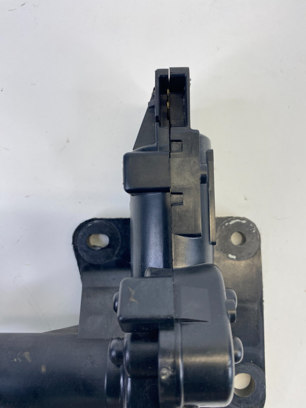 2001-2016 Chrysler Town & Country Rear Right Quarter Handle Power Window