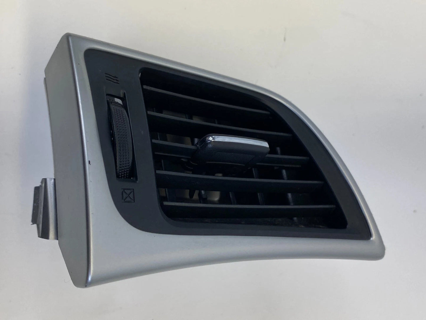 2013-2019 NISSAN SENTRA FRONT LEFT DRIVER DASH AC AIR VENT OUTER 68761-3SG0A OEM