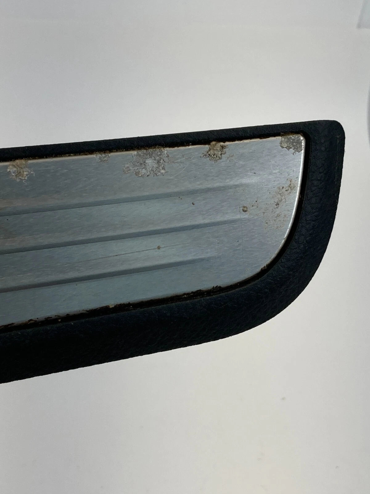 2009-2014 NISSAN MAXIMA FRONT LEFT SIDE DOOR SILL SCUFF STEP PLATE TRIM OEM