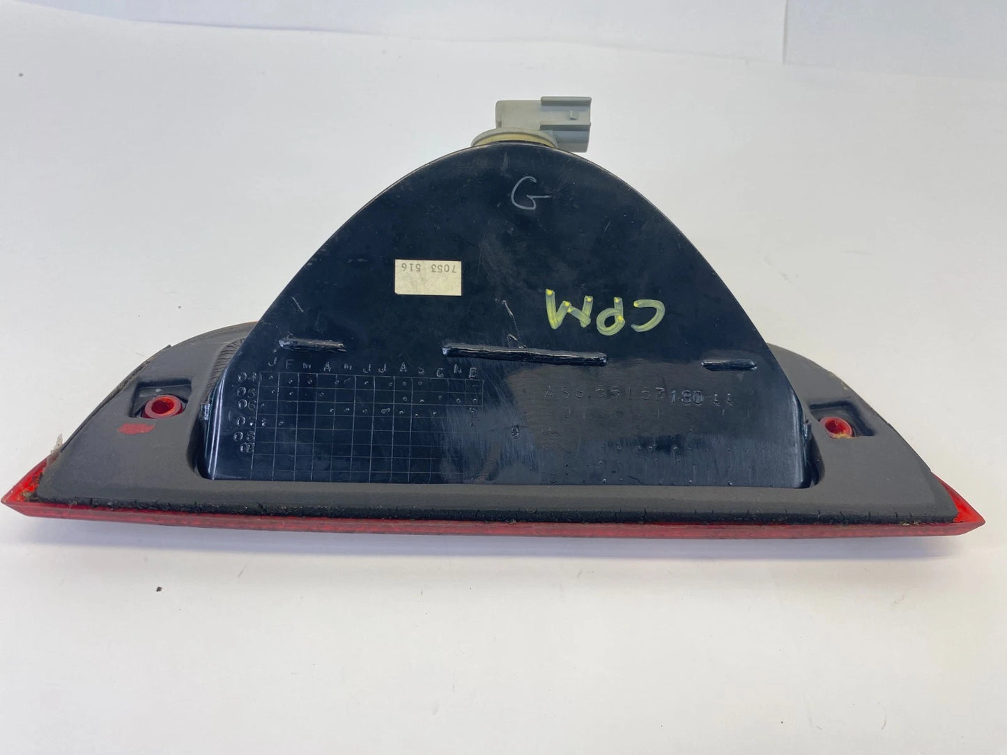 2002-2007 JEEP LIBERTY REAR CENTER HIGH MOUNT STOP LIGHT LAMP 55157130AA OEM
