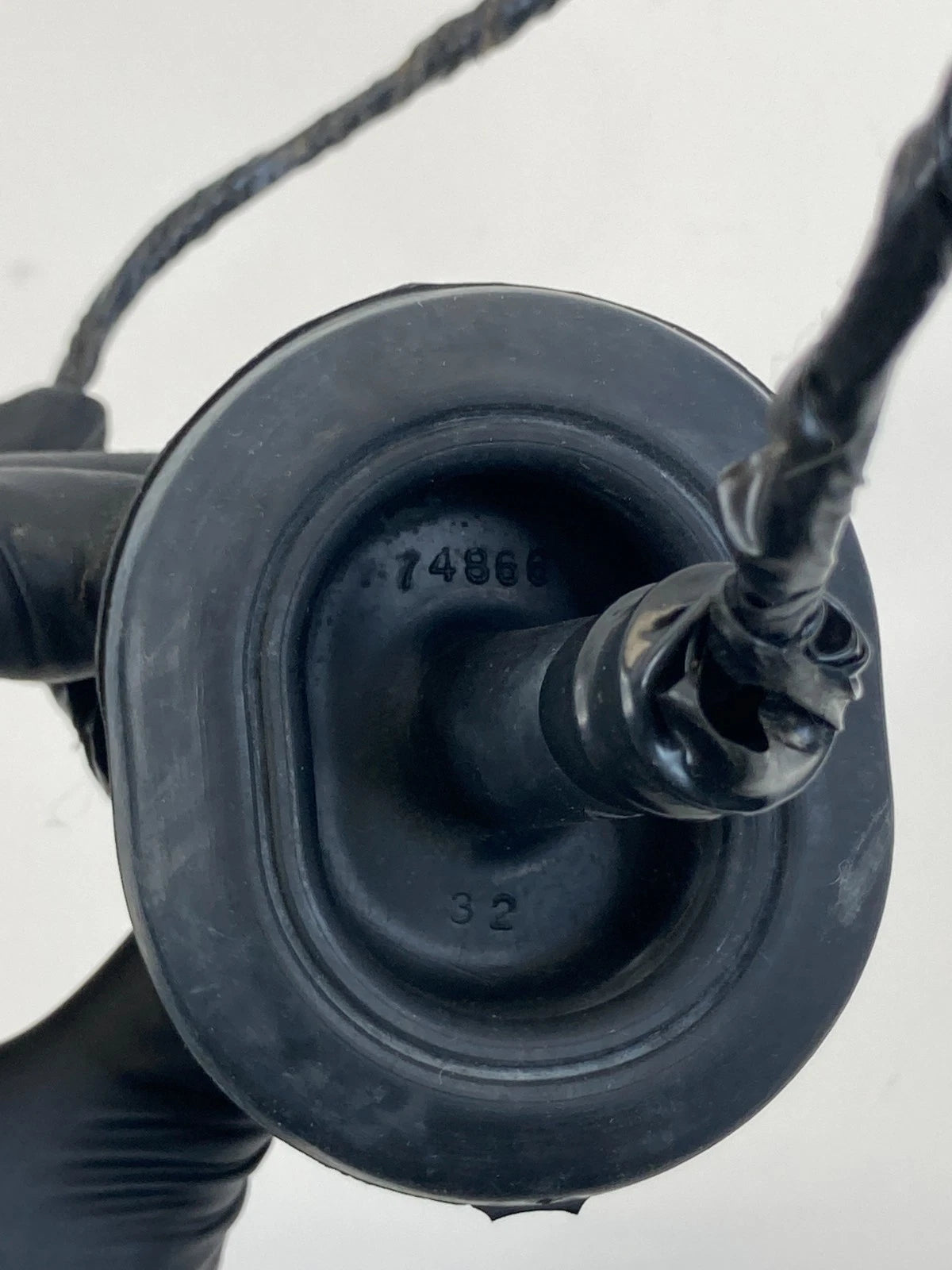 2013-2016 FORD ESCAPE REAR LEFT TAILLIGHT LAMP WIRE WIRING HARNESS SOCKET OEM