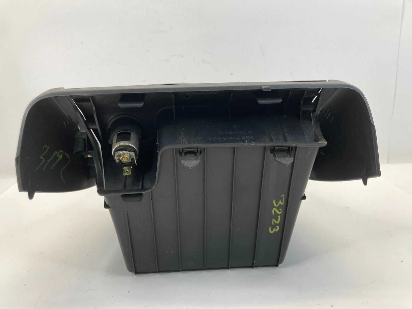 2002-2006 TOYOTA CAMRY FRONT CENTER CONSOLE STORAGE BIN CUBBY 58823-AA010 OEM