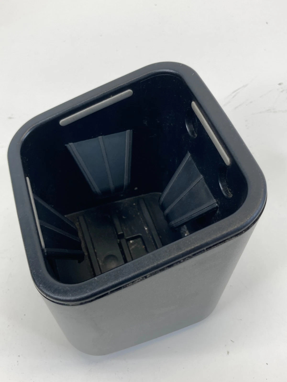 2006 Mercedes-Benz CLS500 Rear Center Console Armrest Cup Holder 219-680-01-14