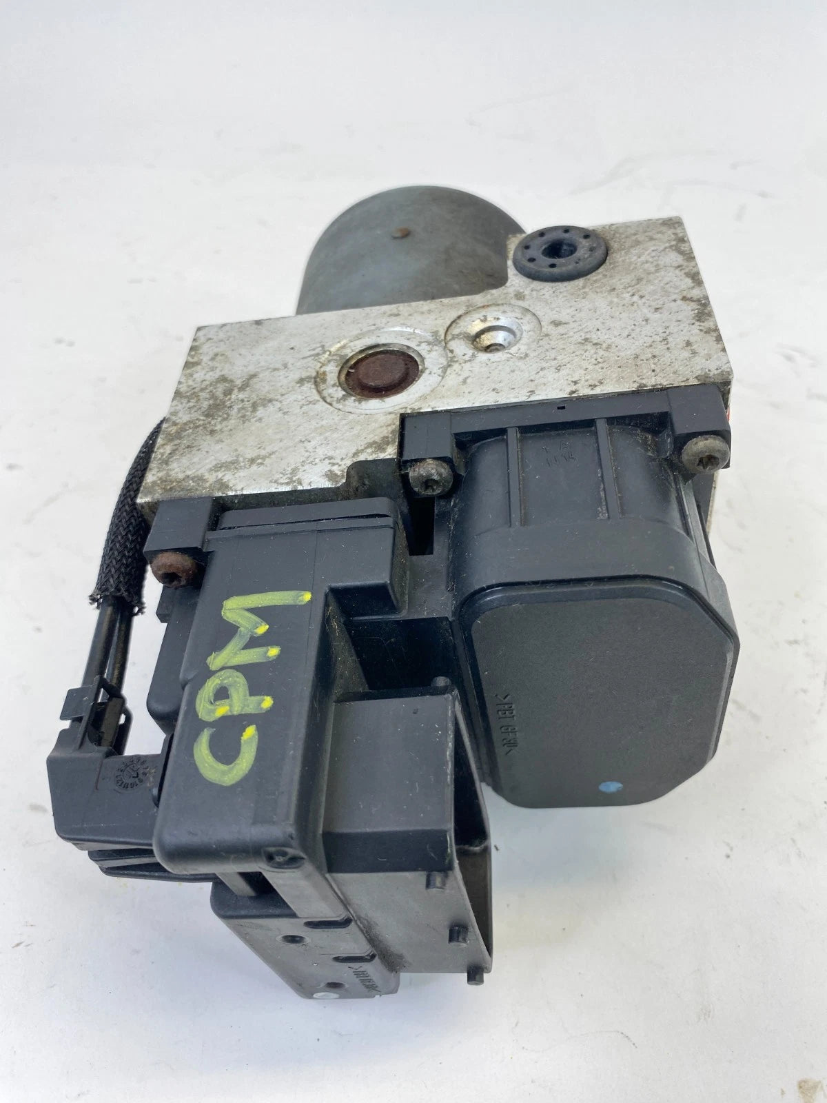 1998-2002 ISUZU TROOPER 3.5L 4WD ANTI-LOCK BRAKE PUMP ABS CONTROL MODULE OEM
