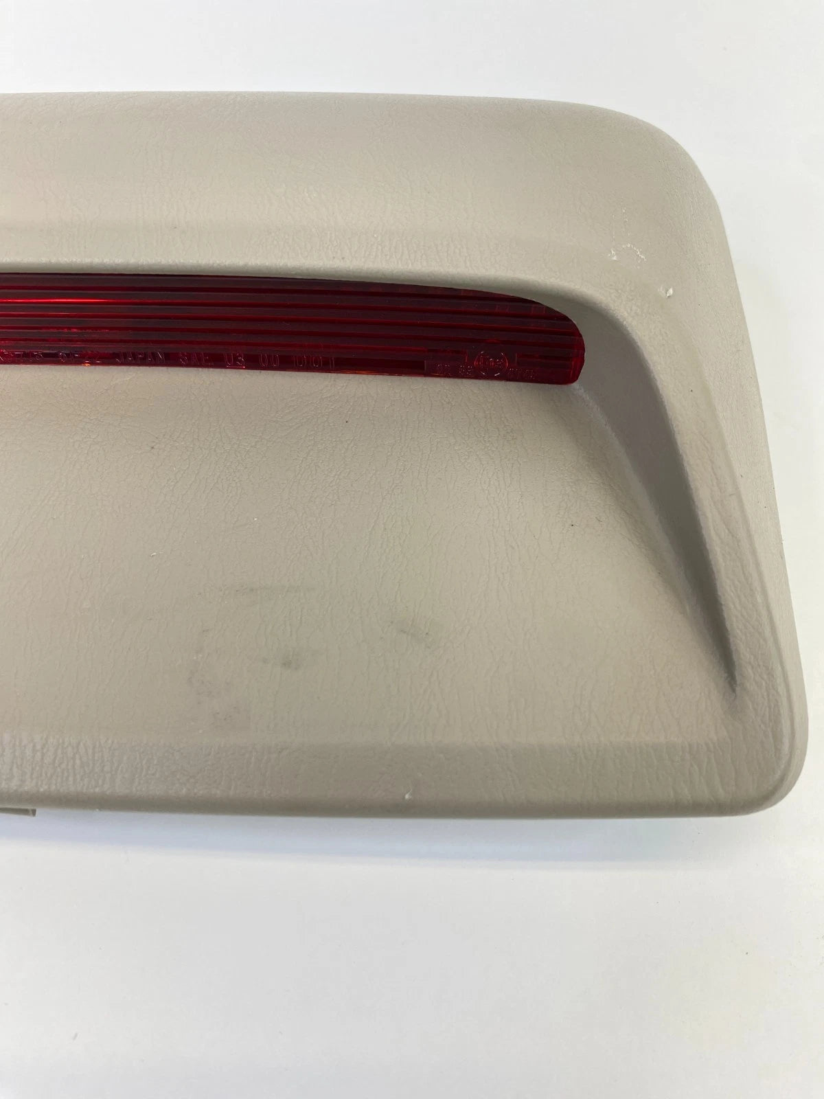 2002 2003 LEXUS ES300 SEDAN THIRD BRAKE LIGHT HIGH MOUNTED STOP LAMP OEM