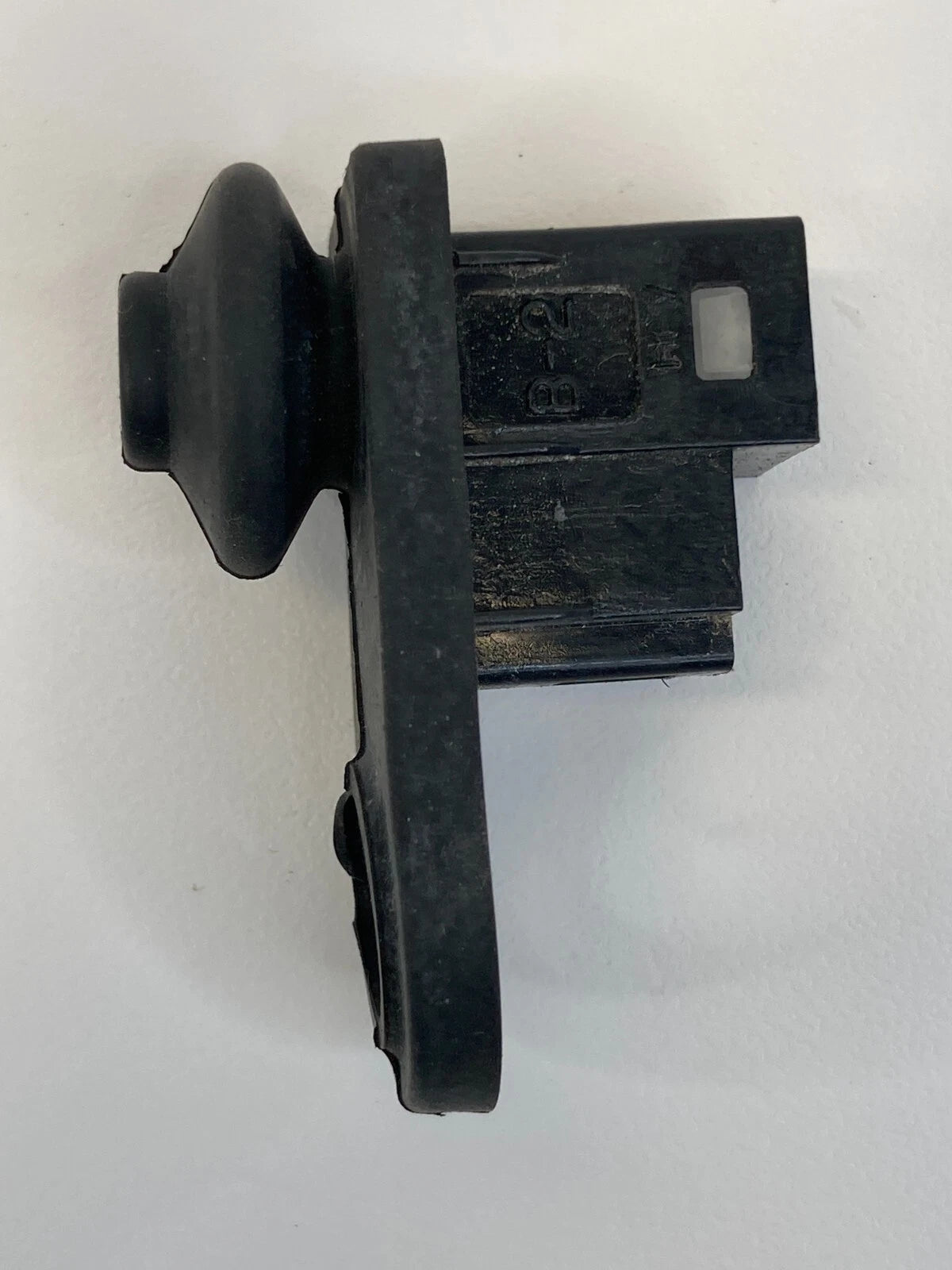 2001-2006 HYUNDAI ELANTRA FRONT LEFT DOOR JAMB AJAR LIGHT CONTROL SWITCH OEM