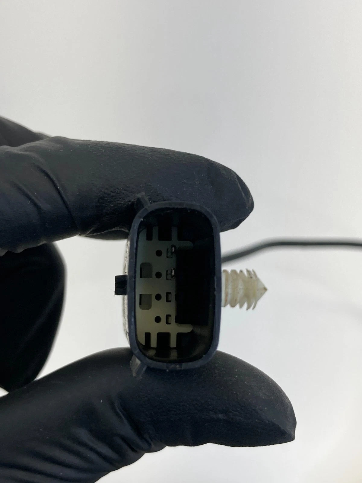 2013-2019 FORD EXPLORER 16-19 INTERCEPTOR FRONT LEFT DRIVER SEAT BELT BUCKLE OEM