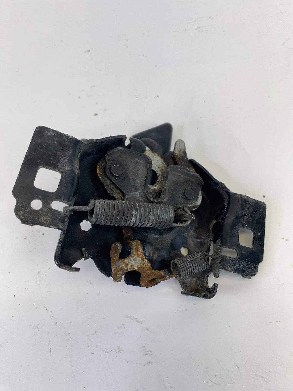 2013-2019 Ford Taurus Police Interceptor Seda Hood Latch Lock Release Actuator