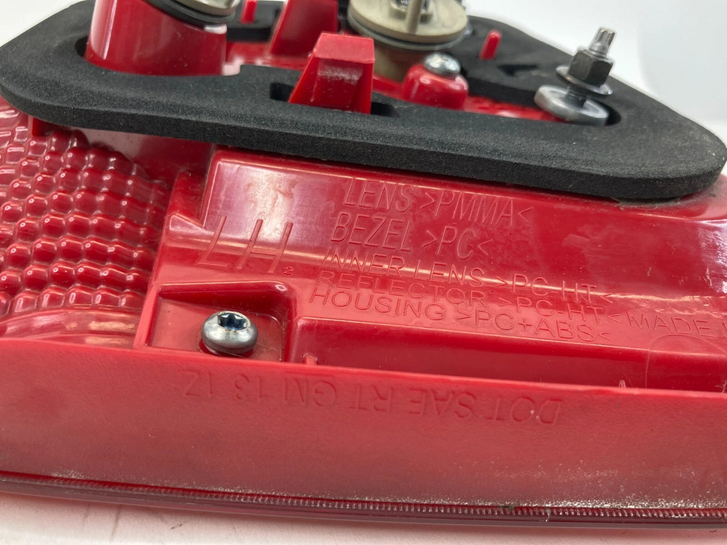 2013-2015 CHEVROLET MALIBU REAR LEFT DRIVER TAILLIGHT TAIL LIGHT INNER TRUNK LID