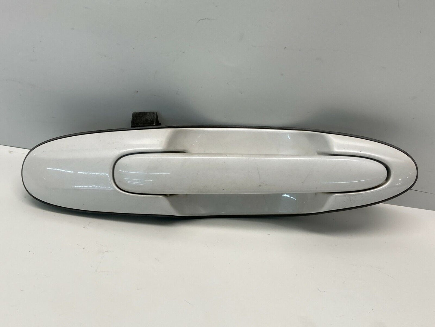 2000-2006 Mazda MPV Front Right Passenger Door Exterior Door Handle Assembly OEM