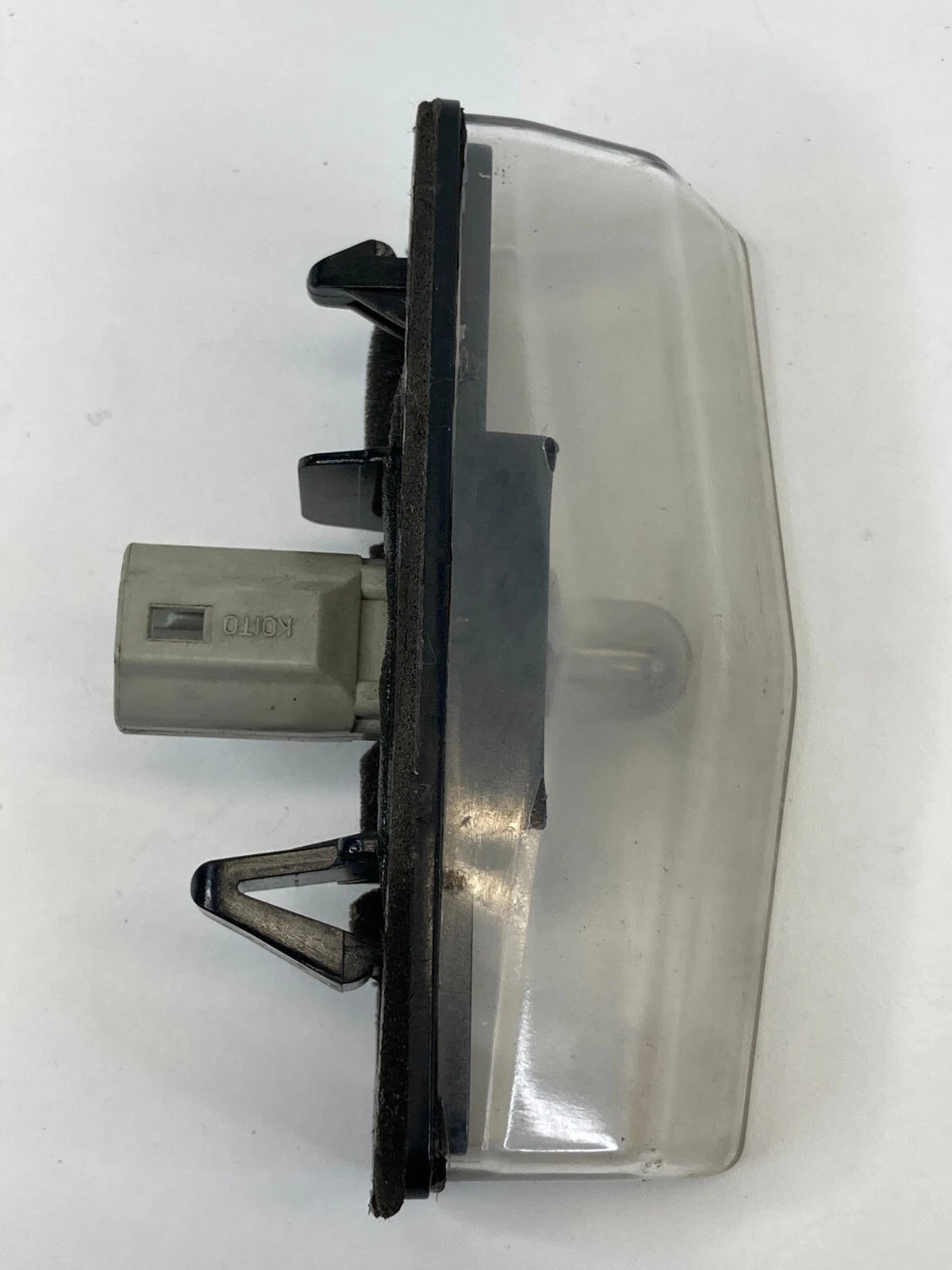 2004-2015 TOYOTA PRIUS REAR TRUNK LICENSE PLATE LIGHT LAMP A045053 OEM