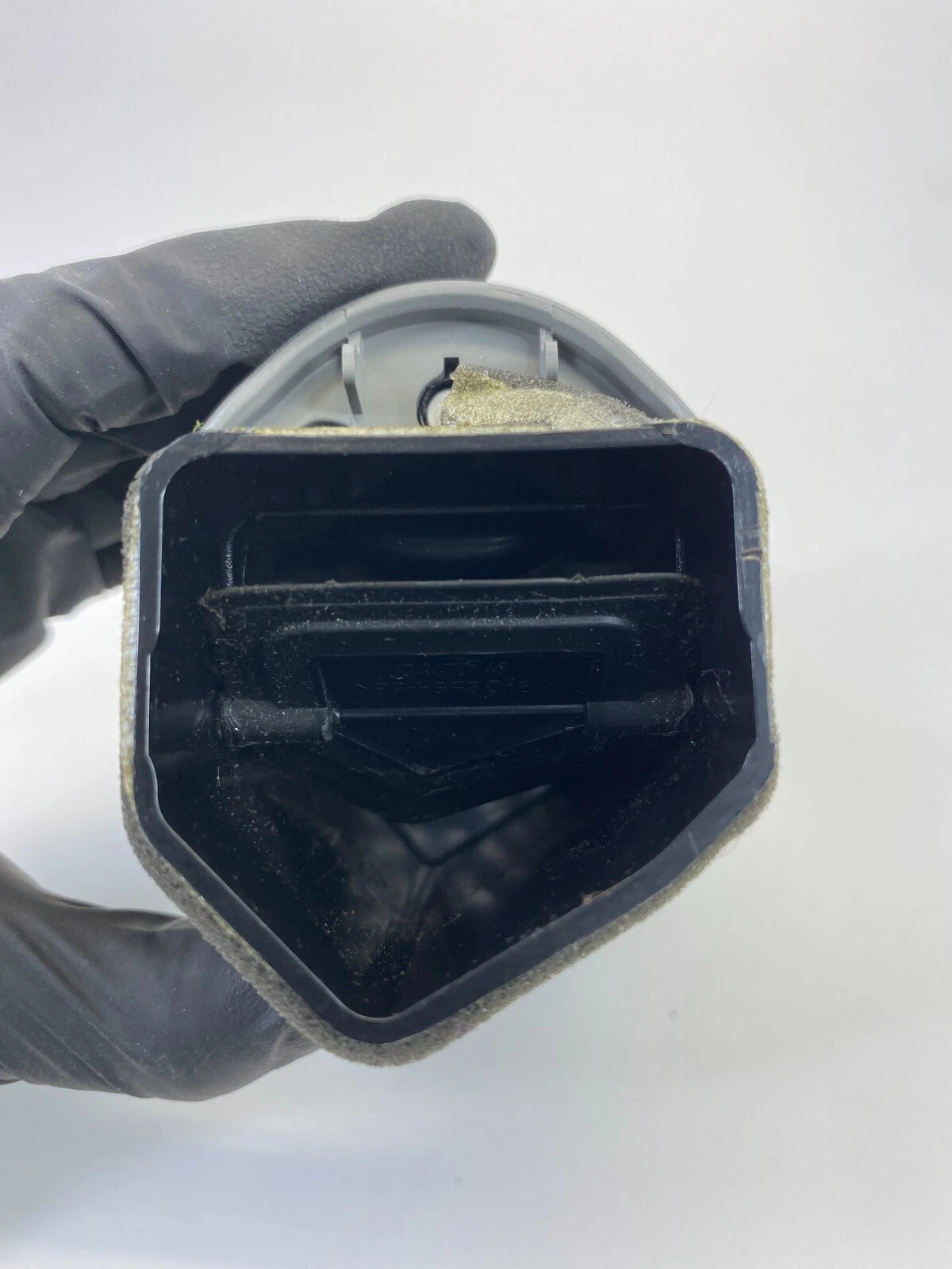 07 08 09 HYUNDAI SANTA FE REAR PILLAR LEFT DRIVER AC AIR VENT 97050-2B000 OEM