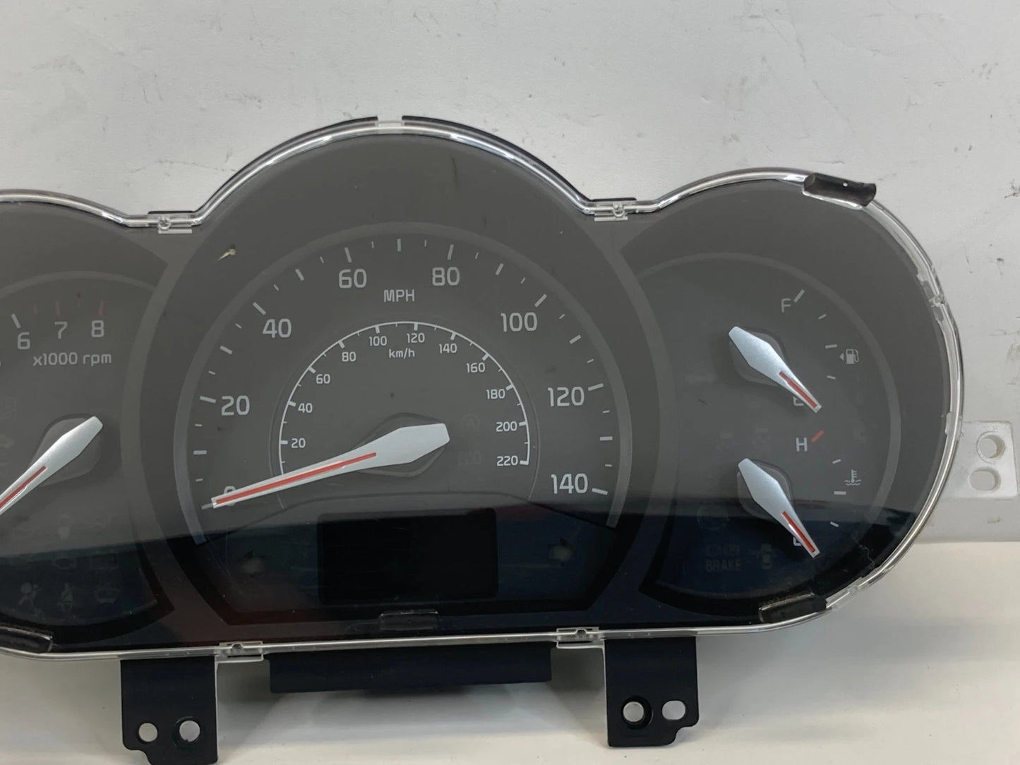 2015-2017 Kia Rio Dash Instrument Cluster Speedometer Gauges Unknown Miles OEM