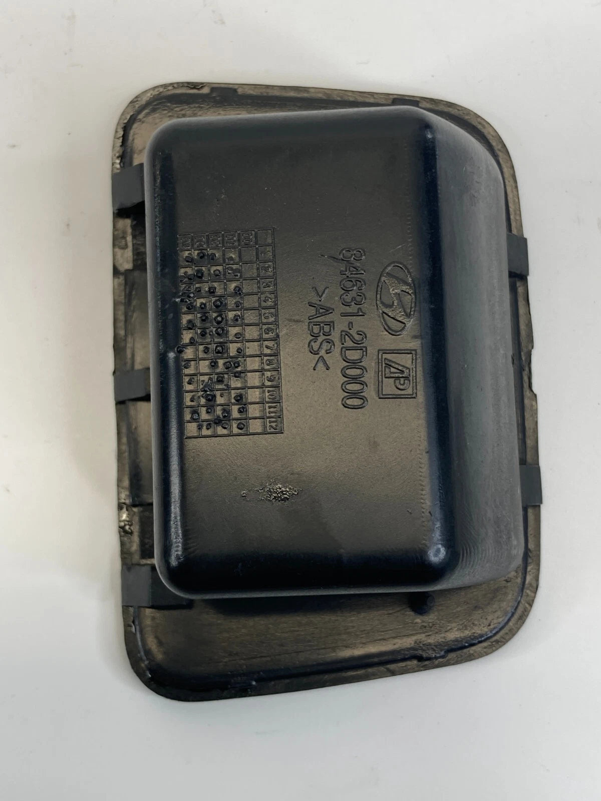 2001-2006 HYUNDAI ELANTRA REAR CENTER CONSOLE ASHTRAY STORAGE TRAY 84631-2D000