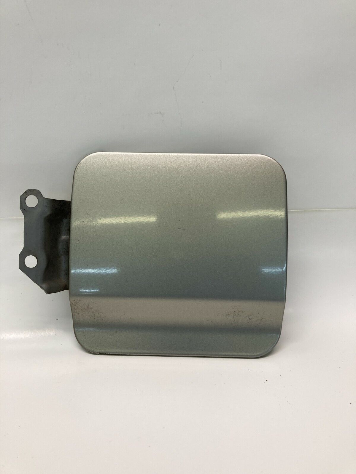 97-04 Mitsubishi Montero Sport Fuel Filler Tank Door Lid Gas Cover OEM