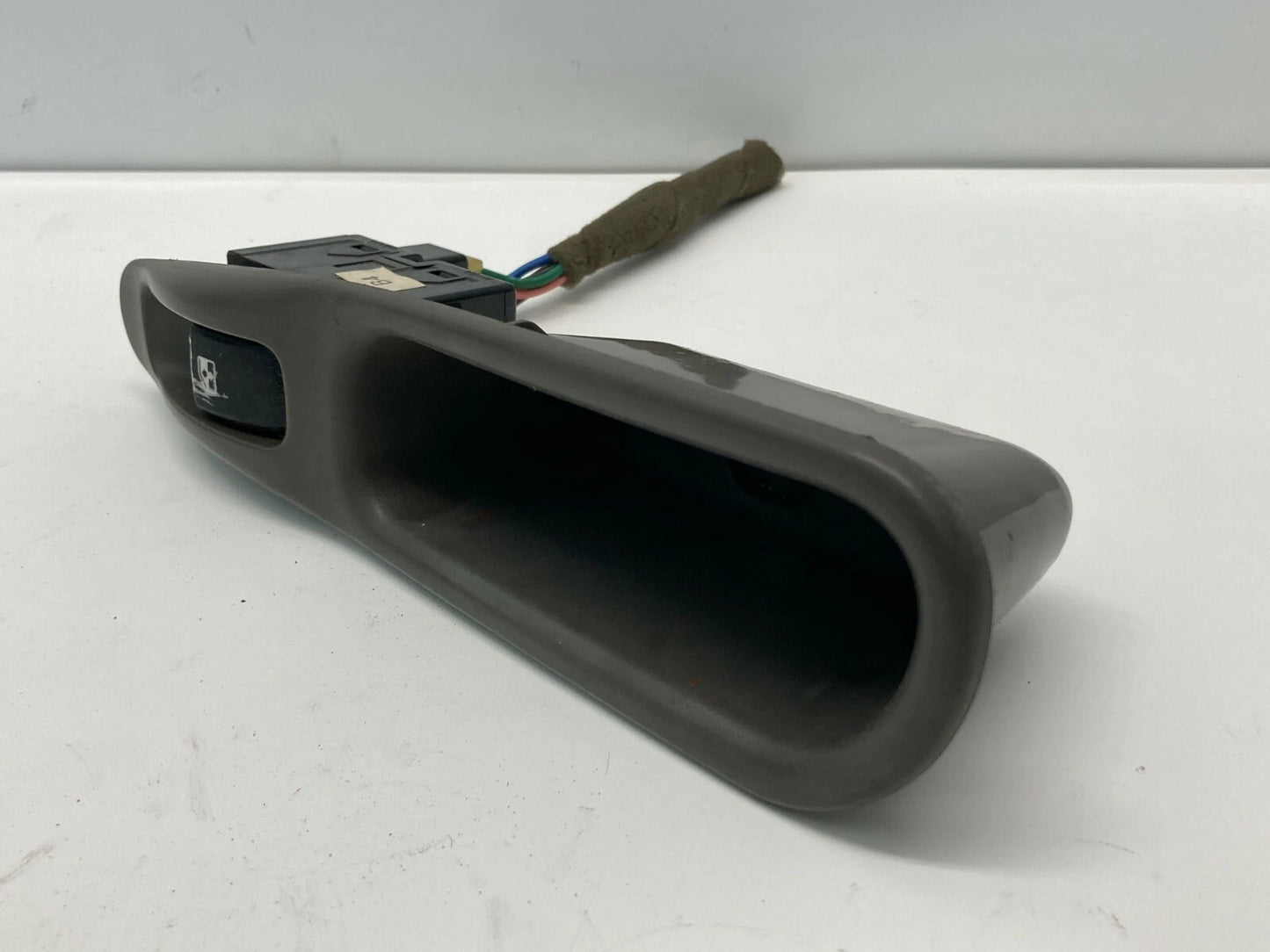 1999-2002 DAEWOO LEGANZA REAR RIGHT DOOR WINDOW SWITCH W/ BEZEL 96194796 OEM