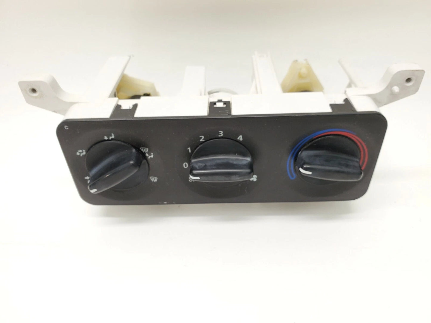 2004 2005 LAND ROVER FREELANDER A/C HEATER TEMPERATURE CLIMATE CONTROL SWITCH