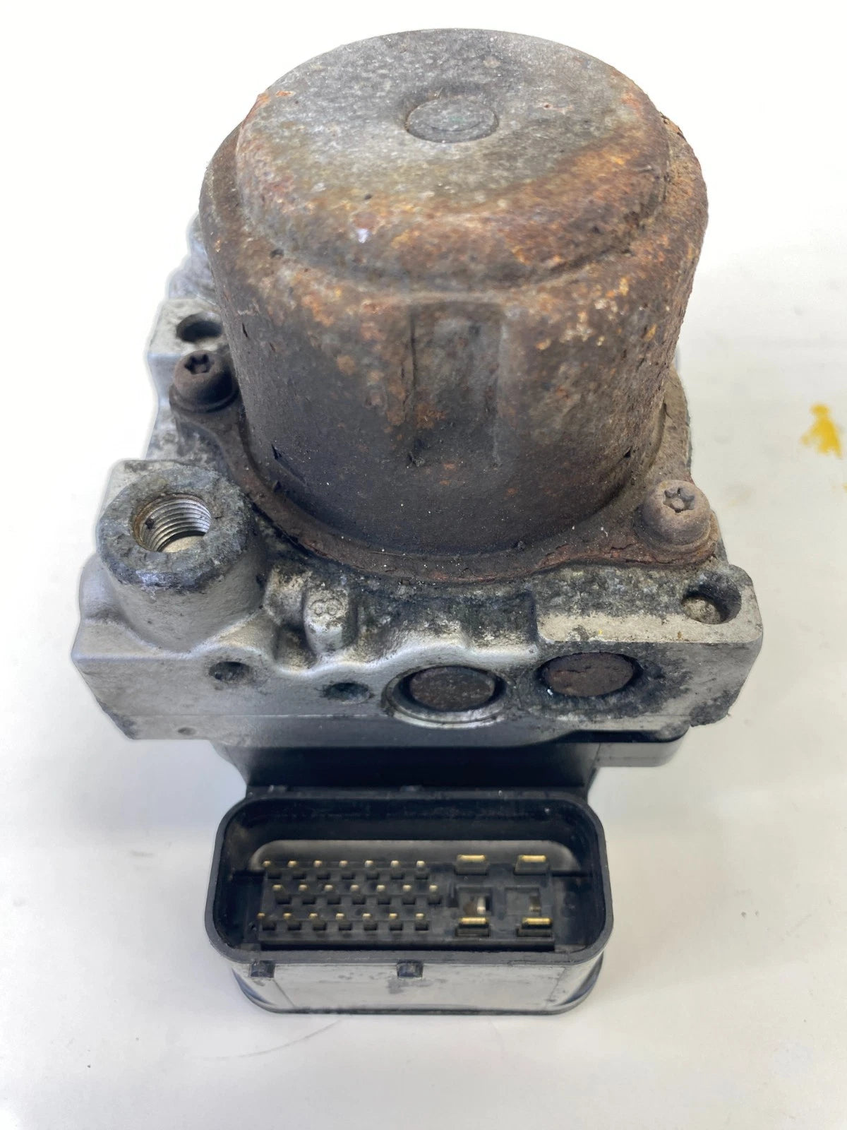 2007-2008 HONDA FIT ABS PUMP CONTROL MODULE ANTI-LOCK BRAKE ACTUATOR OEM