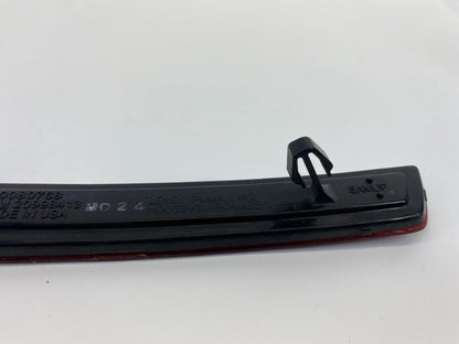 13-15 CHEVROLET MALIBU REAR BUMPER RIGHT OUTER SIDE REFLECTOR LAMP GM20998413
