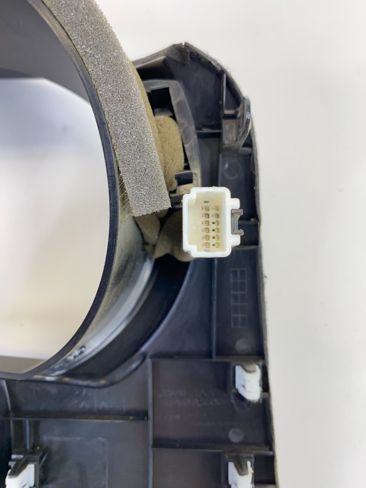 2009-2011 Nissan Murano Speedometer Instrument Cluster Dash Bezel 68240-1AA0A