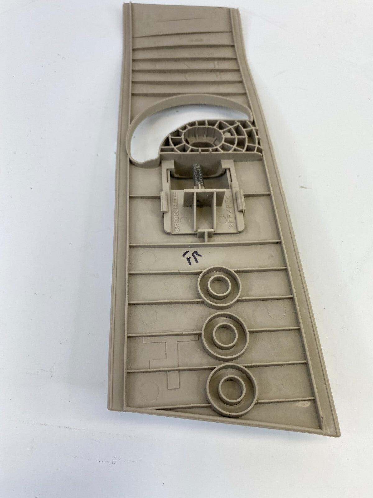 98-05 Lexus GS300 Front Right Side Upper Seat Belt Adjustment Trim Cover G340001