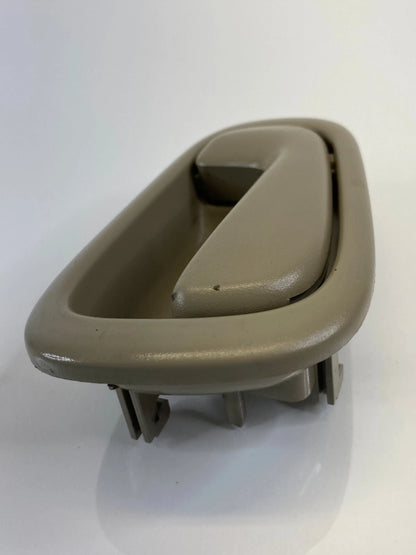 1998-2002 TOYOTA COROLLA REAR RIGHT SIDE INTERIOR DOOR HANDLE 69277-02050 OEM