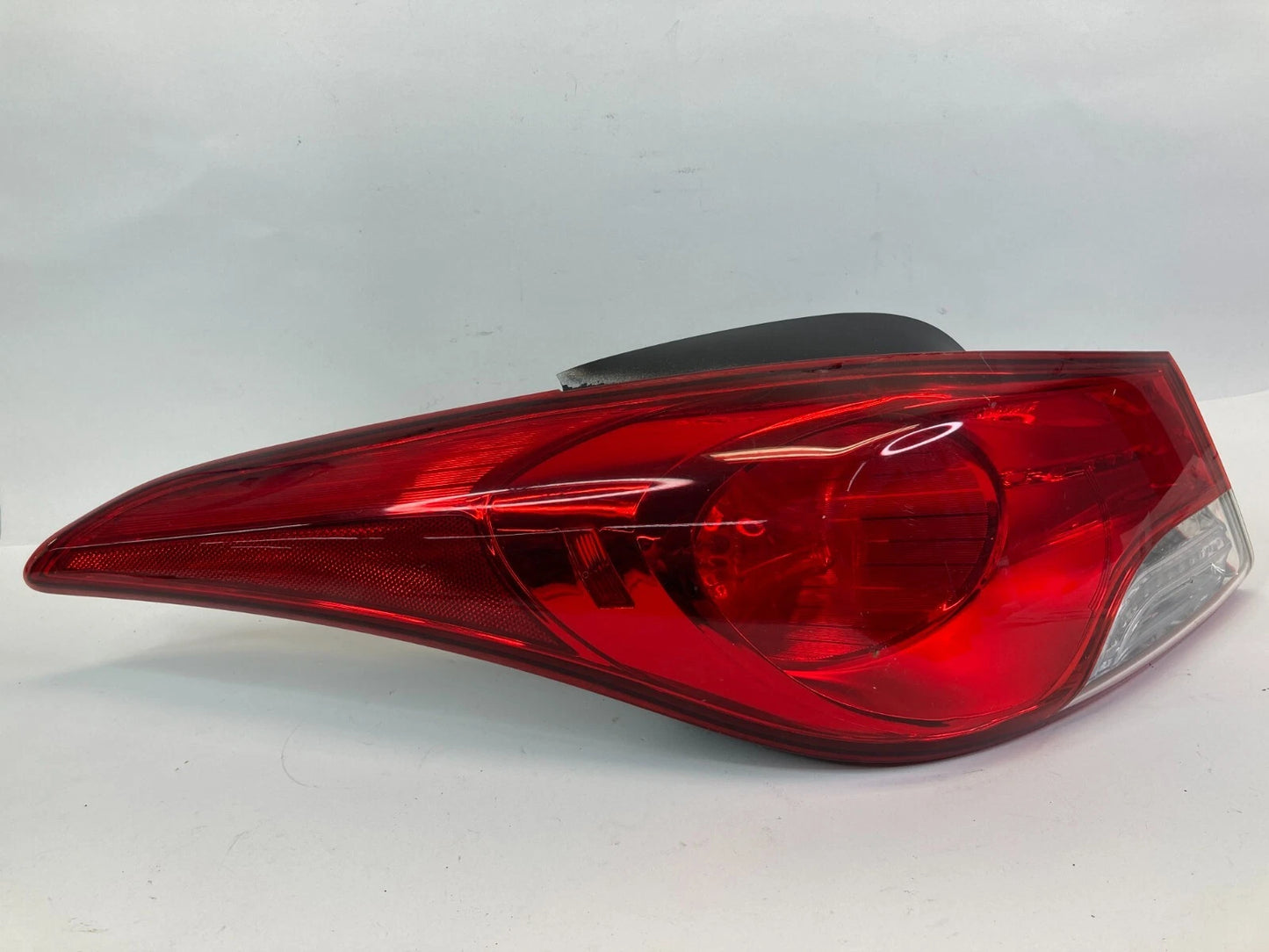 14-16 HYUNDAI ELANTRA REAR LEFT DRIVER TAIL LIGHT TAILLIGHT OUTER KOREA BUILT