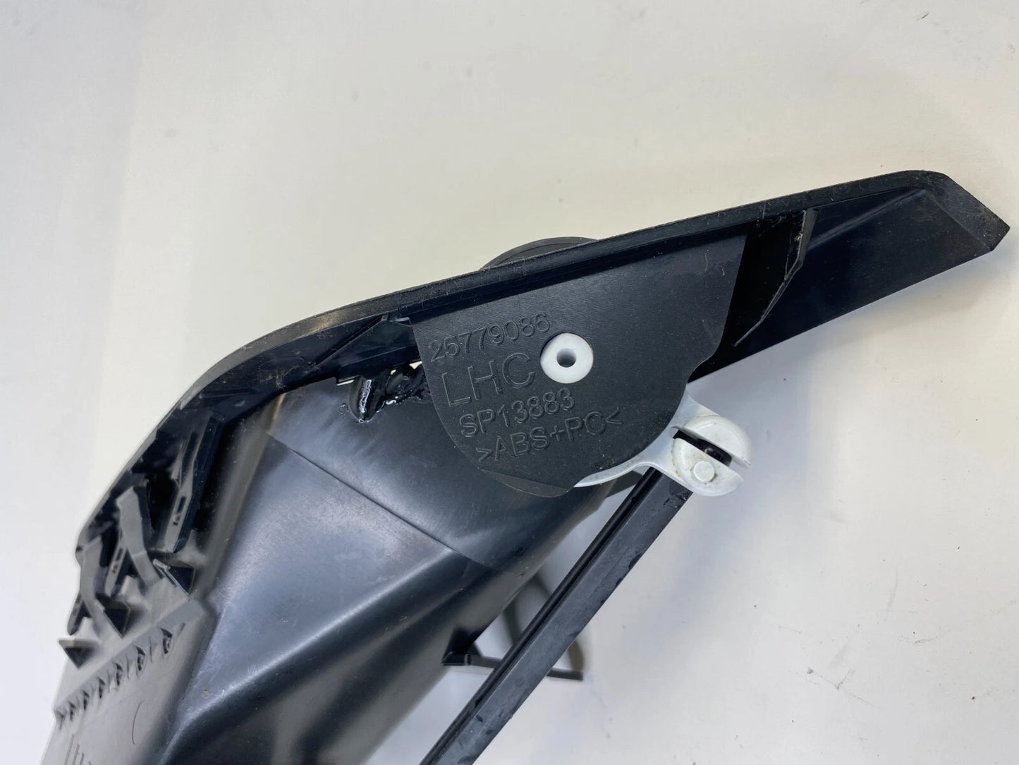 2010-2017 CHEVROLET EQUINOX DASH CENTER LEFT SIDE AC AIR VENT GRILLE 2577908 OEM