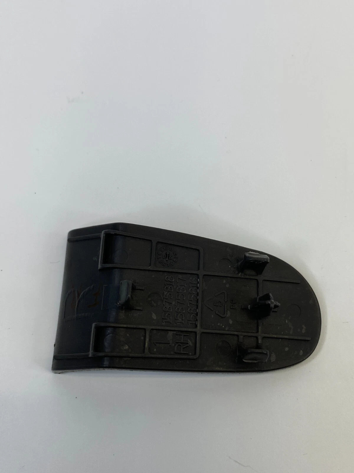08-17 BUICK ENCLAVE FRONT RIGHT SIDE INNER DOOR HANDLE BOLT TRIM COVER 15875818