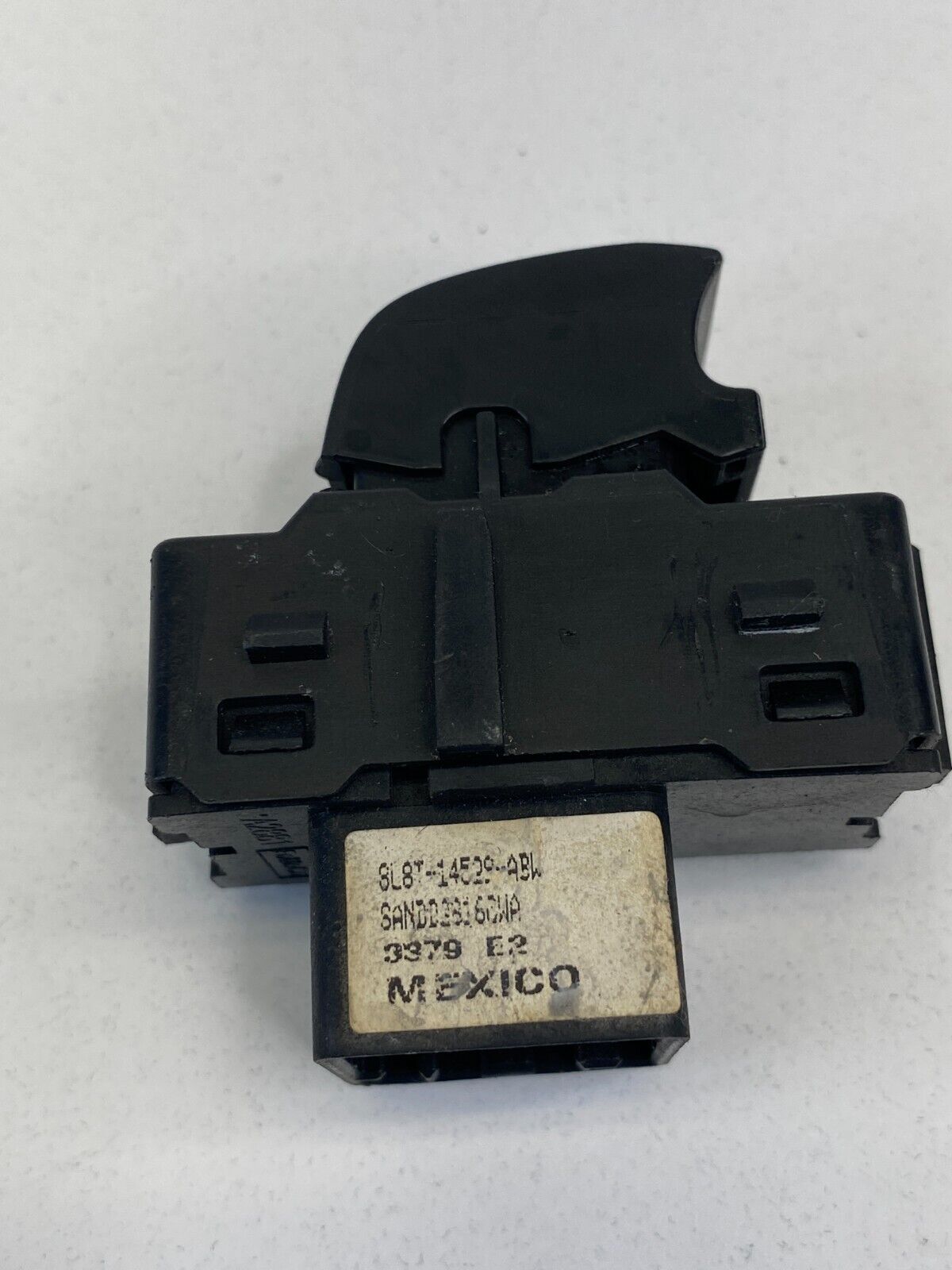 2008-2011 Focus Focus Rear Left Side Power Window Control Switch 8L8T-14529 OEM