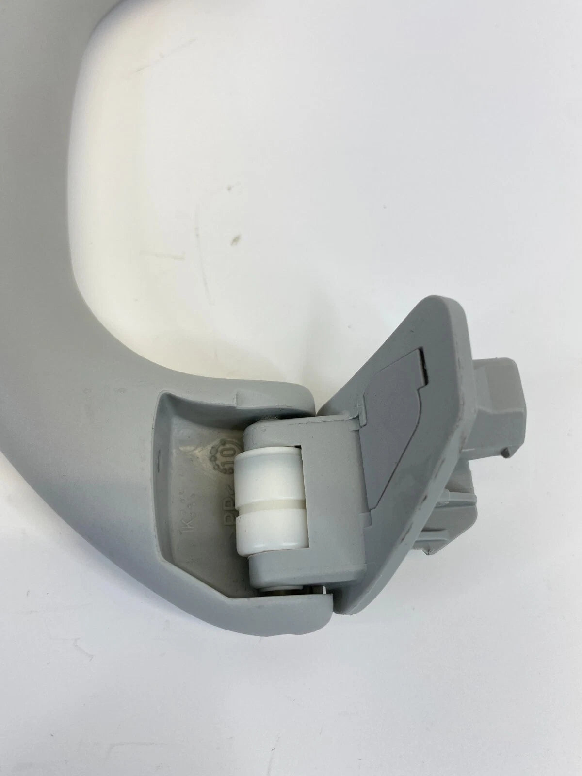 2009-2012 VOLKSWAGEN CC FRONT RIGHT INTERIOR ROOF GRAB GRIP ASSIST HANDLE OEM