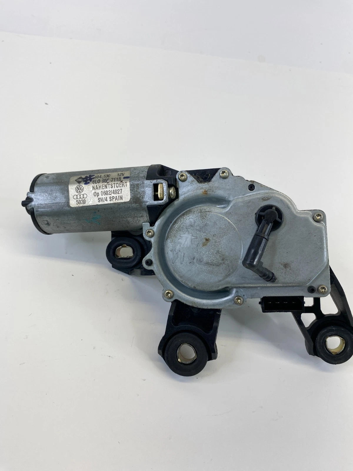 98-04 AUDI A6 QUATTRO WAGON REAR BACK GLASS WIPER MOTOR ASSEMBLY 8L0955711B OEM