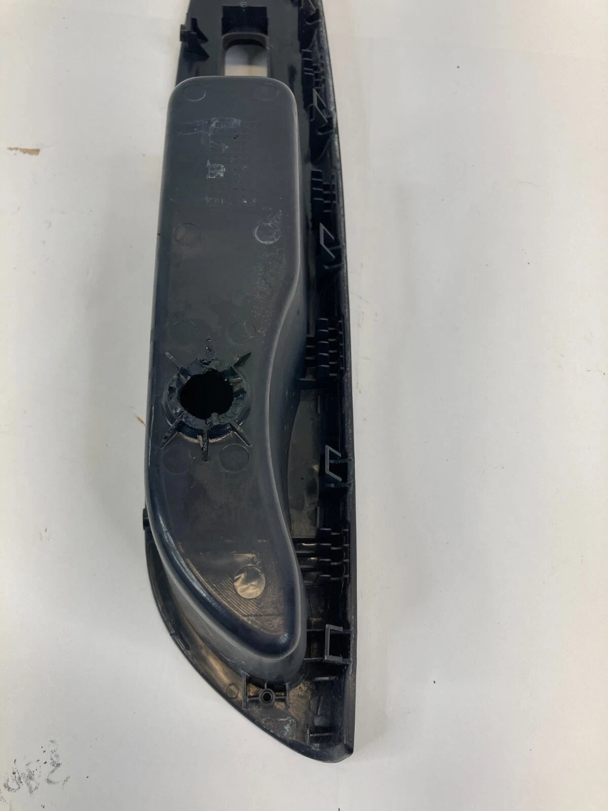 2006 2007 HYUNDAI ACCENT SEDAN FRONT RIGHT PASSENGER WINDOW SWITCH BEZEL OEM