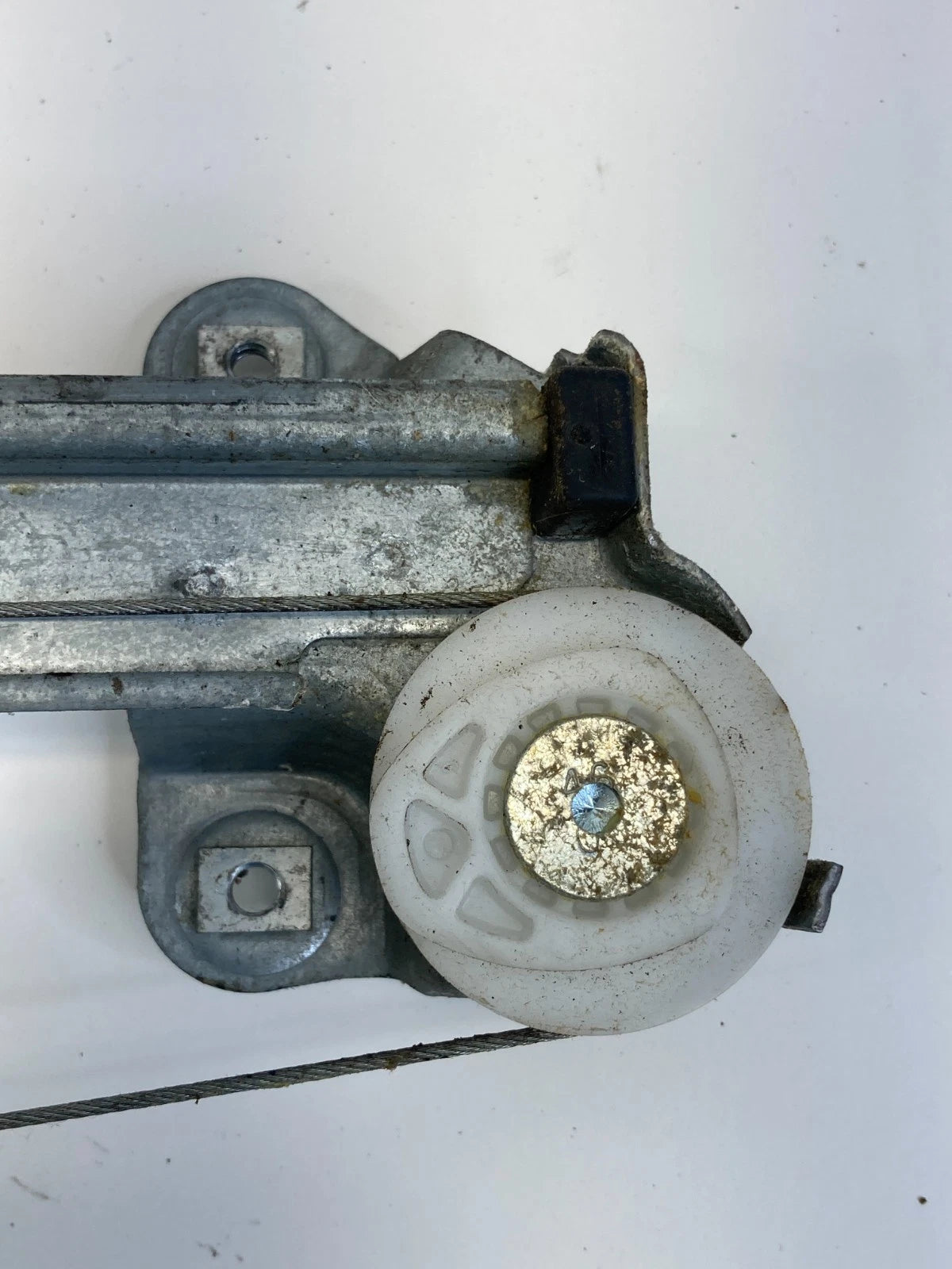 05-11 CADILLAC STS REAR LEFT DOOR POWER WINDOW MOTOR & REGULATOR 25999740 OEM