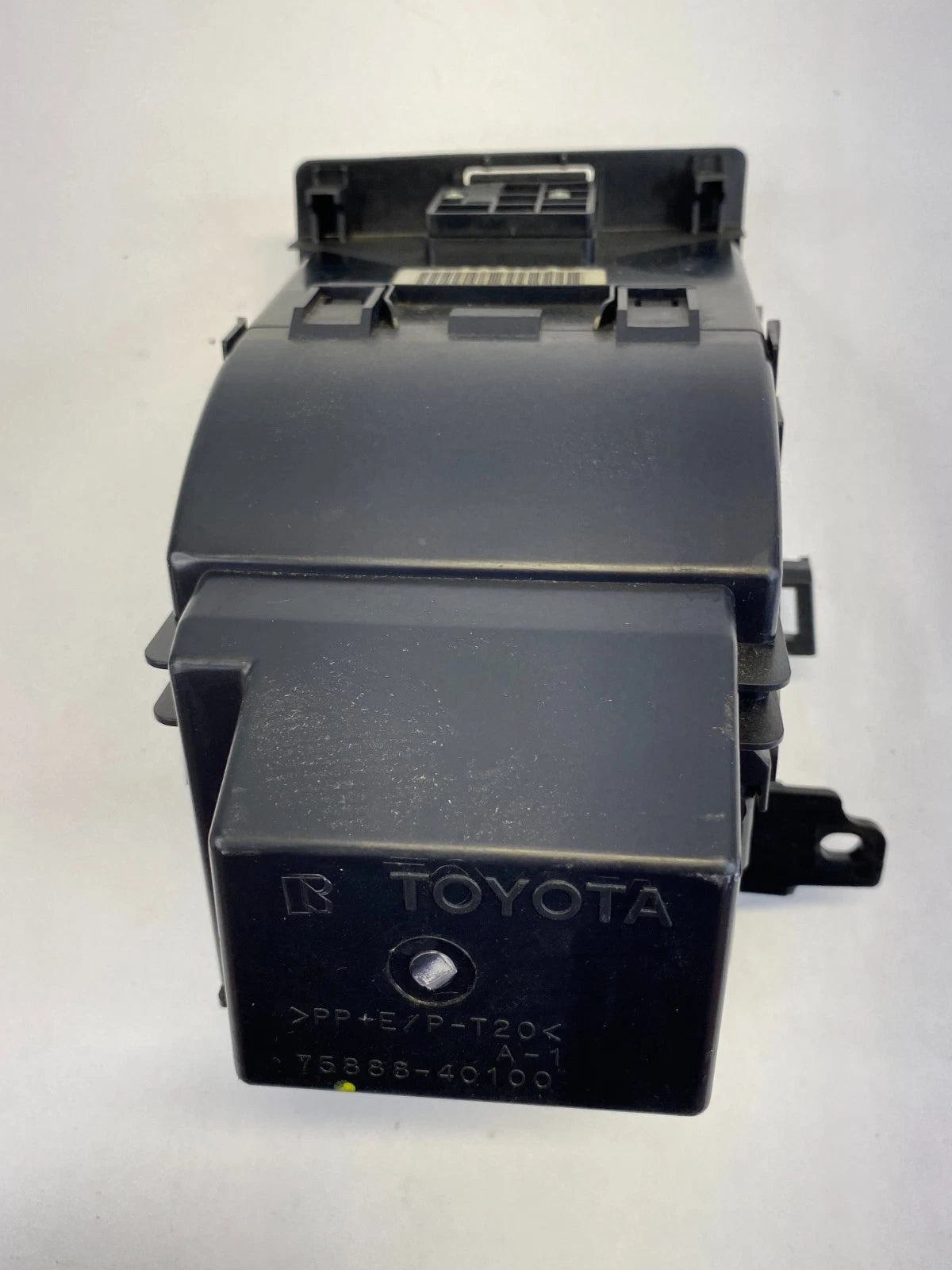 07-11 LEXUS GS350 DASH CONTROL PANEL SWITCH STORAGE COMPARTMENT CUBBY 7588840100