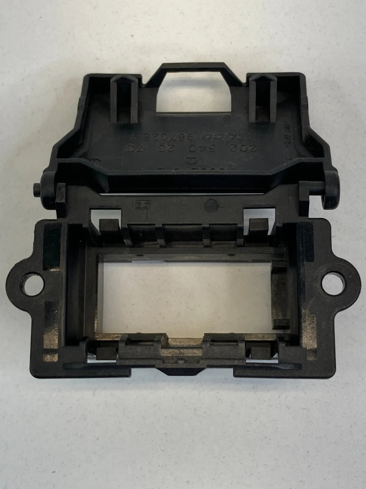 2006-2015 MERCEDES-BENZ ML 350 SUV DASH OBD CONNECTOR COVER BEZEL TRIM 202540237