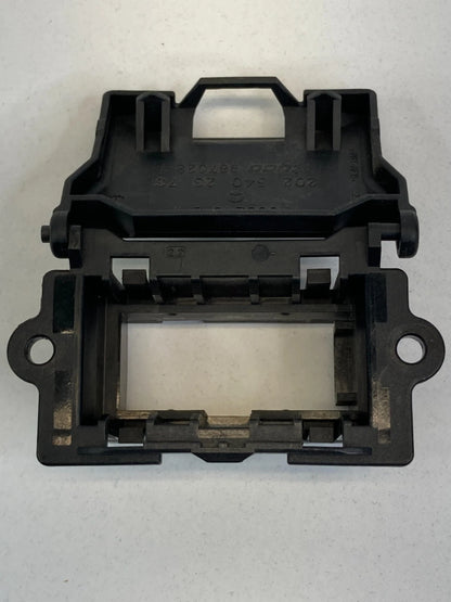 2006-2015 MERCEDES-BENZ ML 350 SUV DASH OBD CONNECTOR COVER BEZEL TRIM 202540237