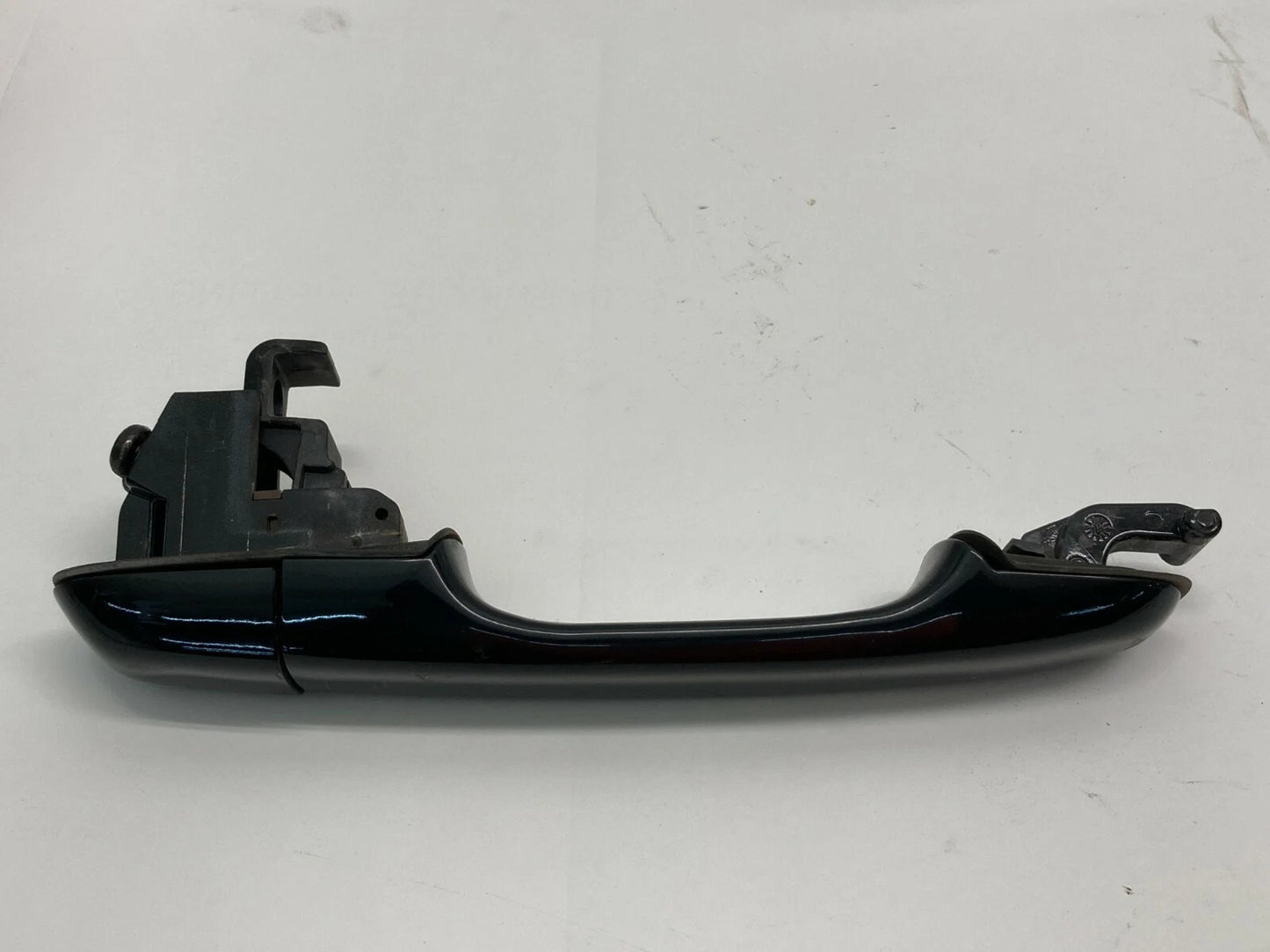 1998 1999 2000 VOLVO V70 REAR LEFT SIDE EXTERIOR OUTER DOOR HANDLE ASSEMBLY OEM