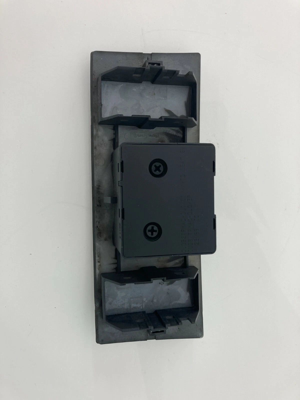 2004 2005 2006 CHRYSLER PACIFICA REAR AC HEATER BLOWER CLIMATE CONTROL SWITCH