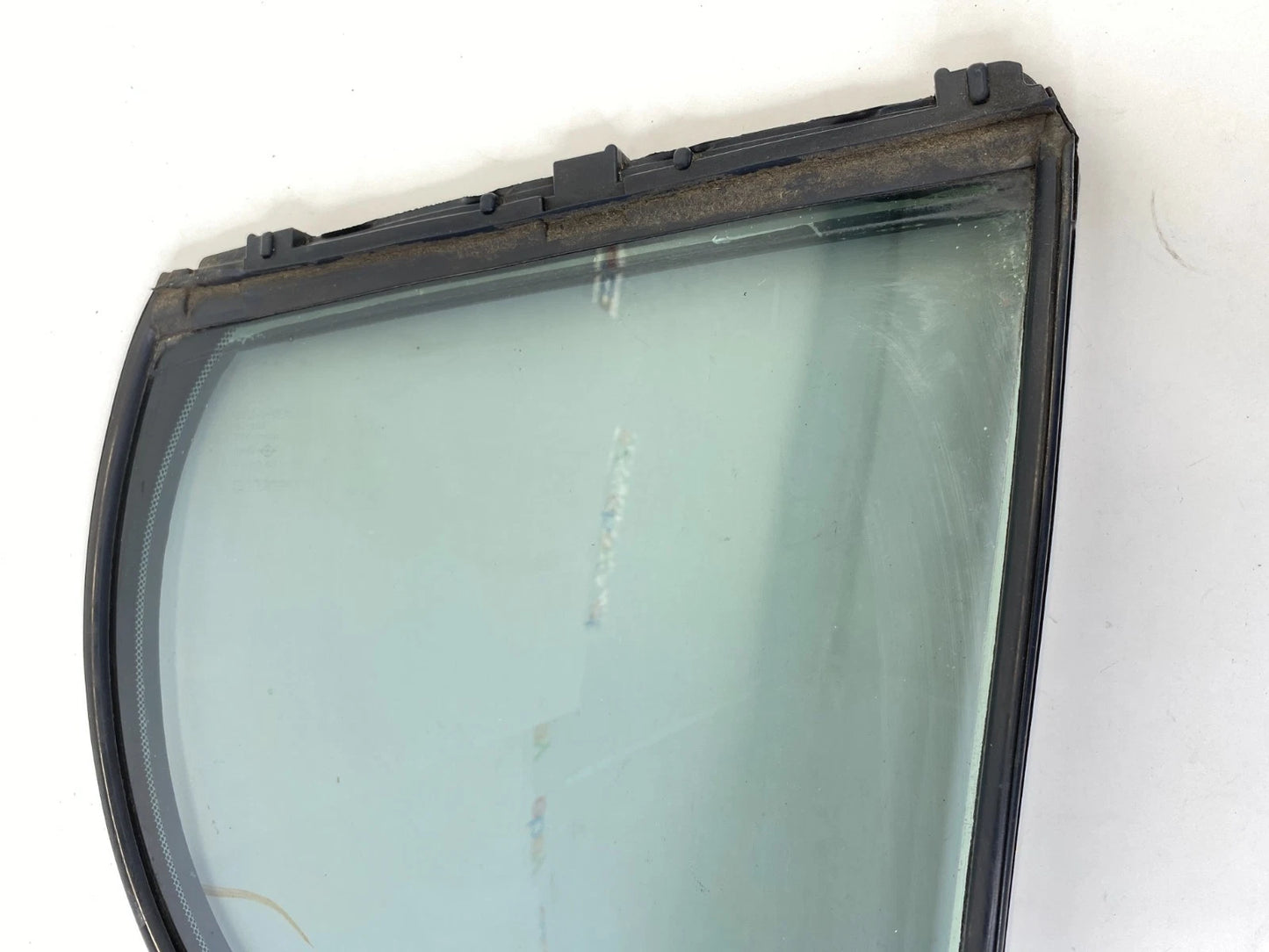 98-05 LEXUS GS300 LEFT DRIVER SIDE REAR DOOR VENT GLASS WINDOW 68189-30100 OEM