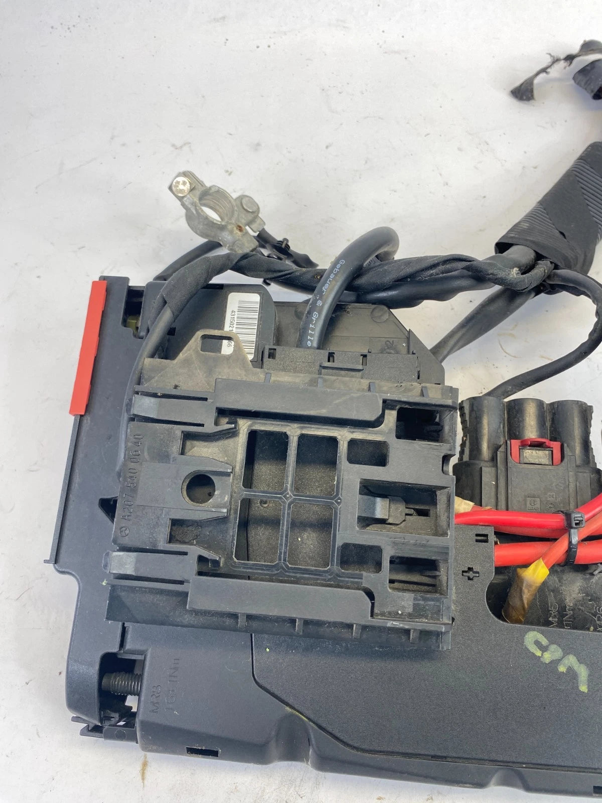 2010-2012 MERCEDES-BENZ GLK350 POSITIVE BATTERY TERMINAL JUNCTION A207-540-06-40