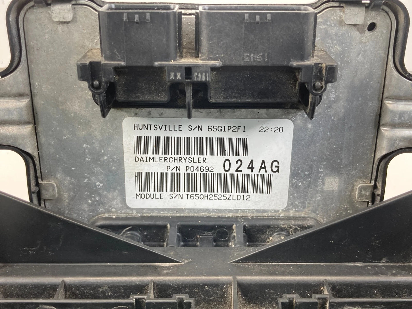 2006 JEEP GRAND CHEROKEE CHASSIS CONTROL MODULE CCM BCM BODY CONTROL W/ FUSE BOX