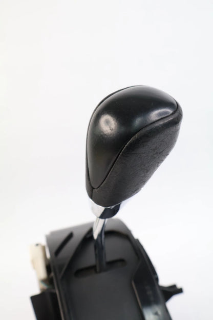 11-14 TOYOTA SIENNA AUTOMATIC TRANSMISSION GEAR SHIFT SHIFTER SELECTOR LEVER OEM