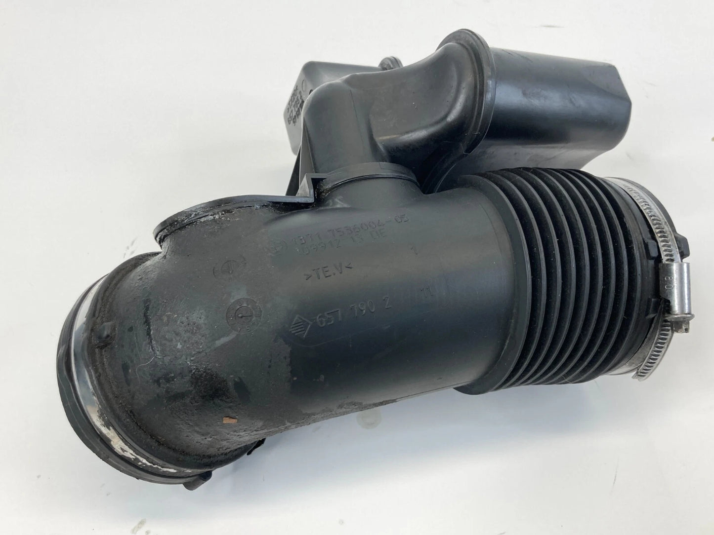 2006 BMW 330XI 3.0L AIR INTAKE BOOT HOSE RESONATOR FRONT OEM FACTORY 13717536004