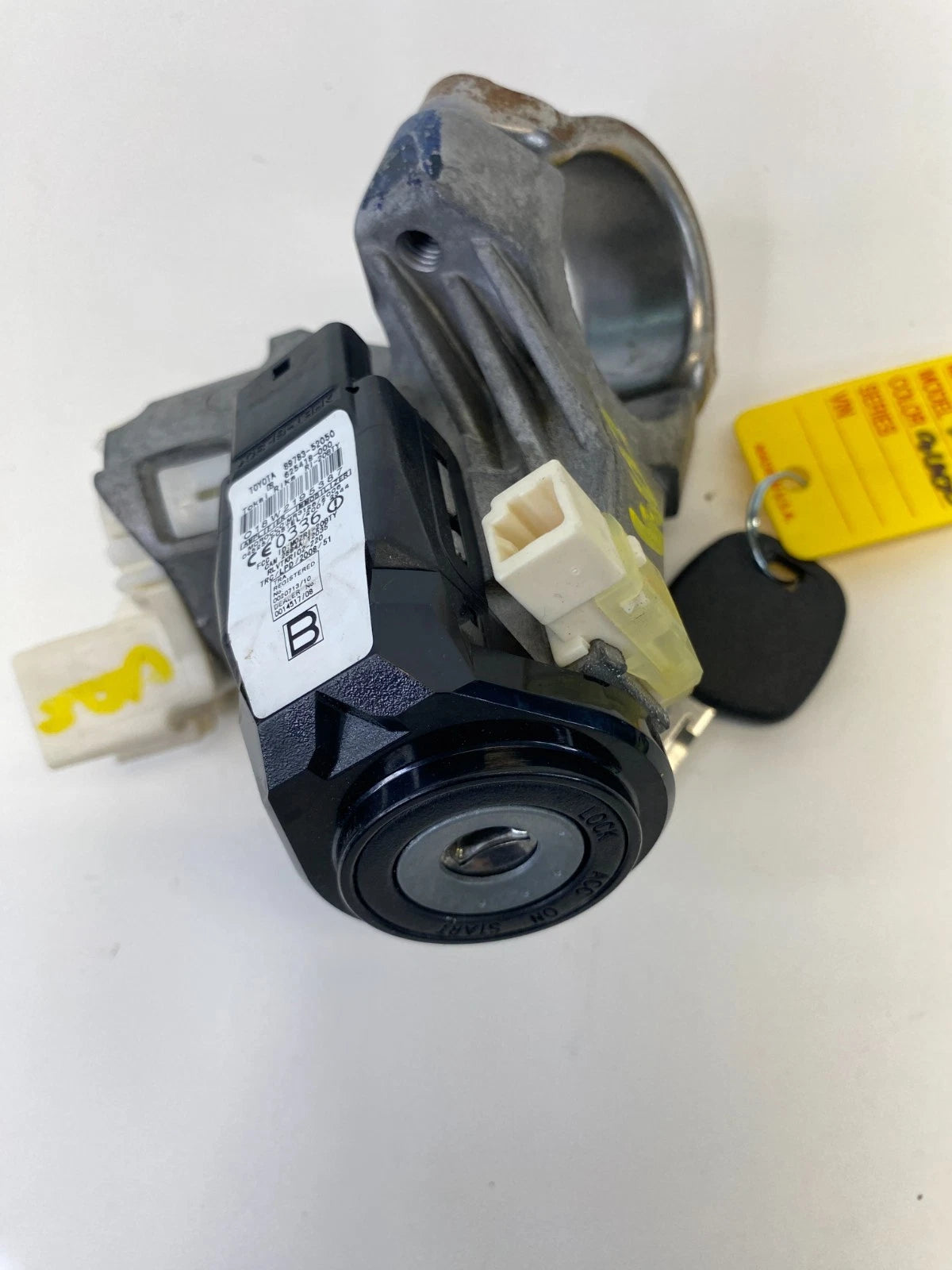 2006-2012 TOYOTA YARIS SEDAN HATCHBACK IGNITION SWITCH LOCK CYLINDER KEY OEM