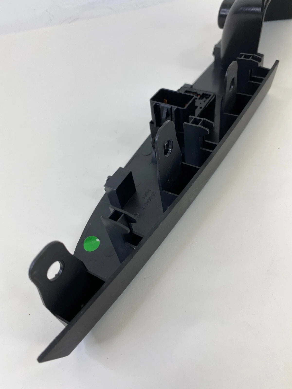 2008-2010 SATURN VUE REAR LEFT LH POWER WINDOW SWITCH WITH TRIM 201004046 OEM