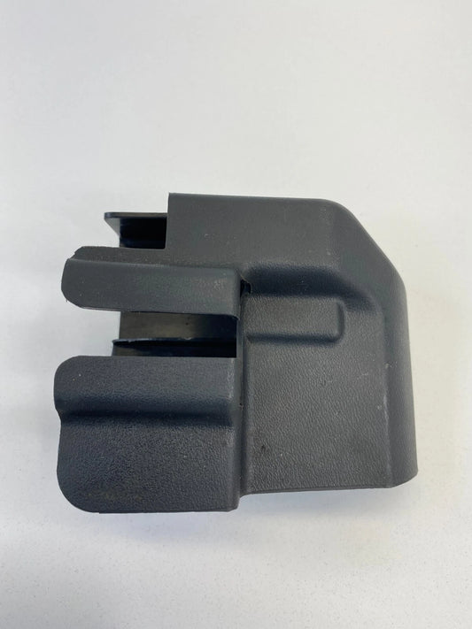 00 01 NISSAN ALTIMA SEAT FRONT RIGHT SIDE TRACK RAIL END COVER CAP TRIM 87508-0Z