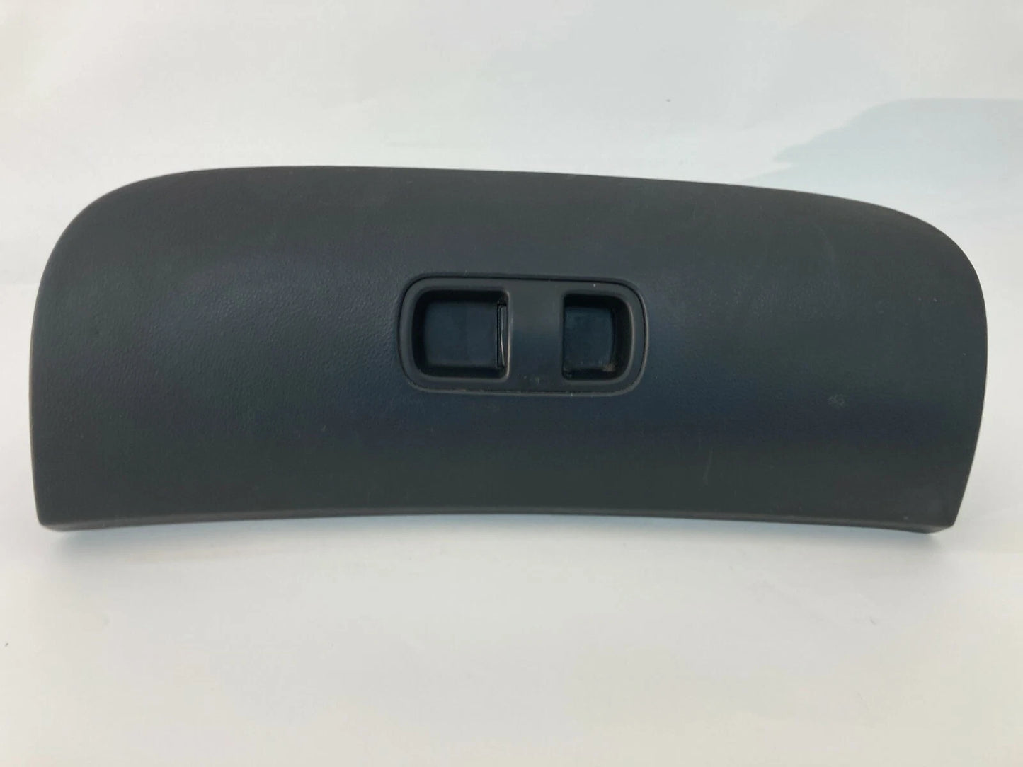 07 08 HYUNDAI ENTOURAGE UPPER GLOVE BOX STORAGE COMPARTMENT BOX 4D847-35110 OEM